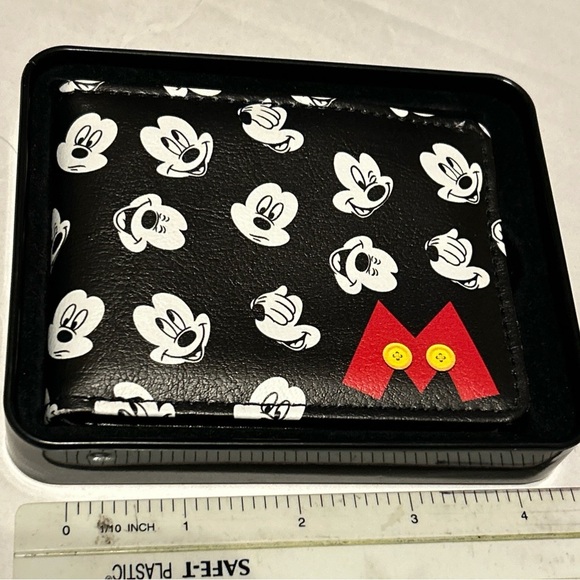 Disney Mickey Mouse Wallette black & white w/ logo & Red M unisex bi-fold new - Picture 2 of 8